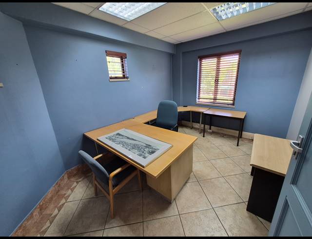 1,500M² OFFICE FOR SALE IN WOODMEAD